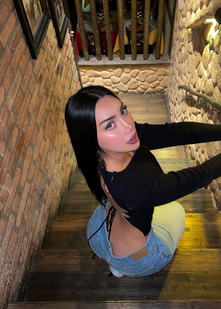 Avcılar Escort Nalan Yıldız Gibi Parlayan Gülümsemesi ve Tutkulu Vücuduyla Seni Aydınlatan