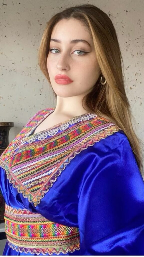 Güngören Escort Hazal Deneyimli ve Fulya Gibi Açan Güzellikle Tatmin Dolu Buluşmalar