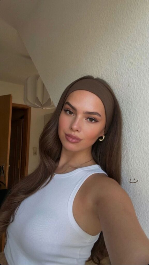 Kartal Escort Fulya Olgun Cazibesi ve Deneyimli Vücuduyla Uzun ve Doyurucu Anal Seanslar Sunan